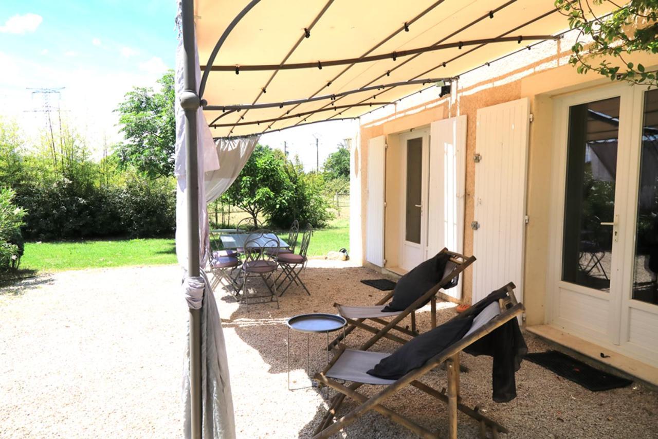 Maison D'Hotes "Les Ecuries Du Mas" Lamanon Exterior photo